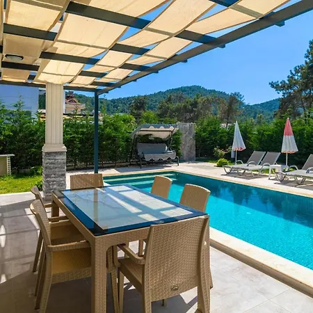 Villa 4 Bedroom In Hisaroenue Oeluedeniz- Gold Rose *